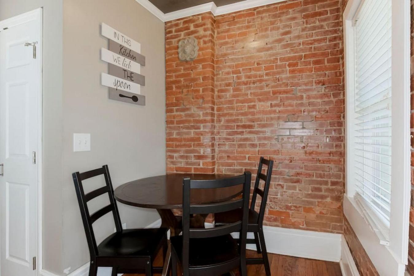 Entire Loft Downtown With Free Parking Villa Kansas City Exterior photo
